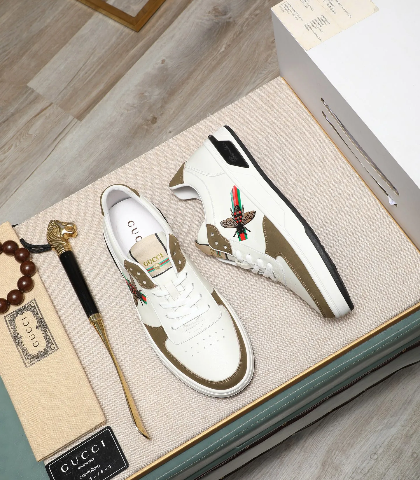 Men's shoes 💰440 GUCCI's latest spring model is on sale at the same time at the counter. Original calfskin imported from Italy, genuine leather lining, (high-end, extravagance, and class) exquisite workmanship. Sole: original sole provided by the original factory, ⚠exclusive double-layer movable molded sole super comfortable⚠, real shot 🎬The real thing is better🔍🔍"High quality·Follow the item" Code number 38-44
